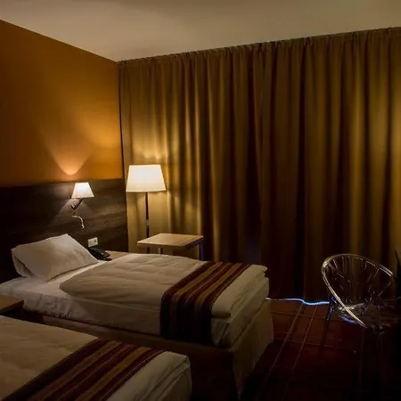 By Desilva Mikołajki